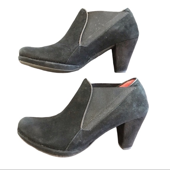 Pas de Rouge Microfiber Suede Slip On Ankle Boots - Picture 8 of 16